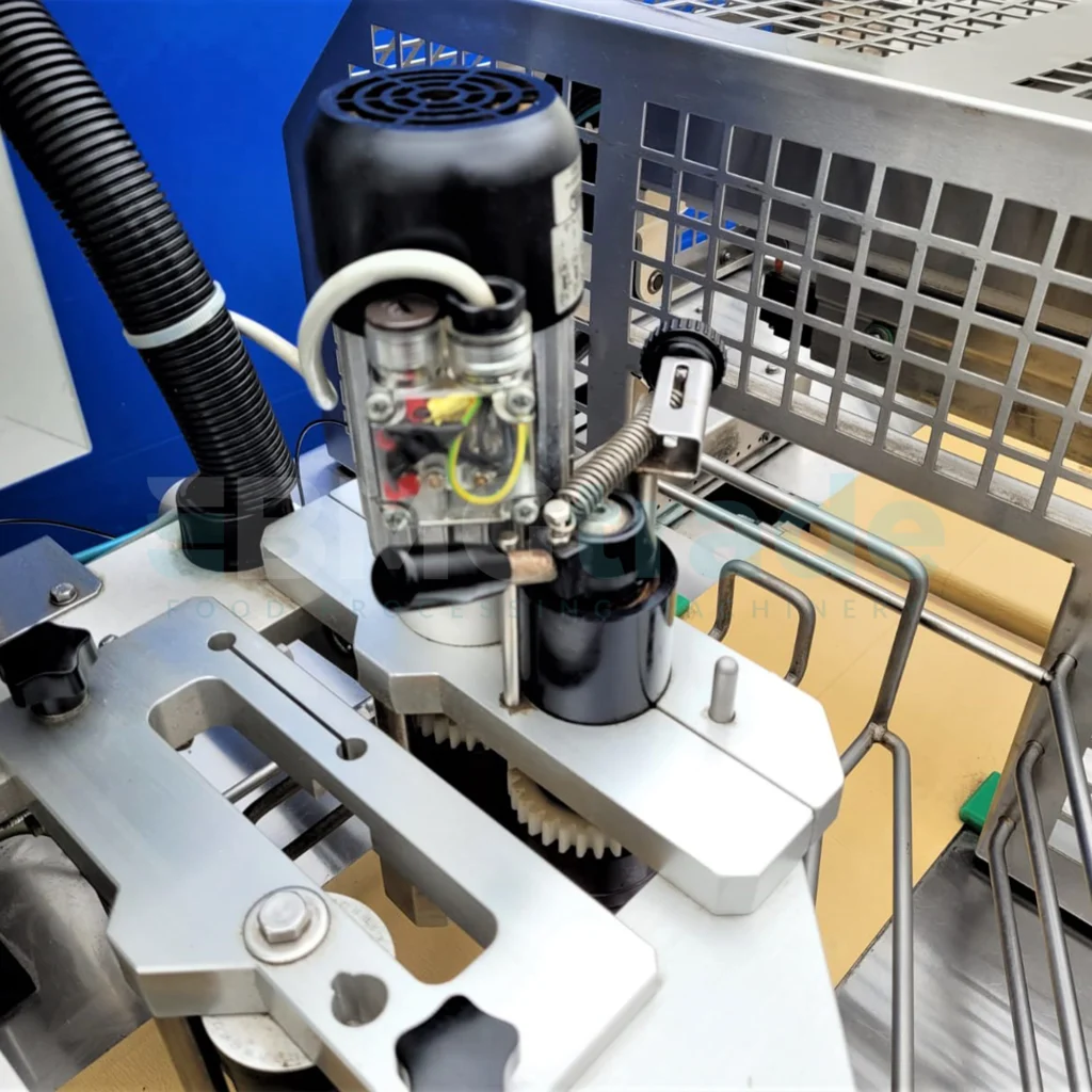 Cryovac CJ50 MD industrial flow-pack machine