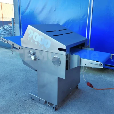 Townsend 9000 skinner derinder