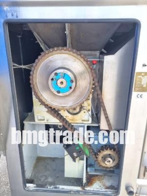 CFS-Automince-200-frozen-blocks-grinder-5