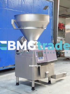 Handtmann-VF300B-with-loader-32
