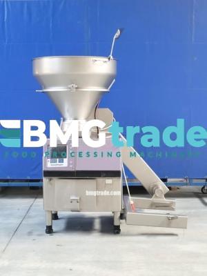 Handtmann-VF300B-with-loader-33