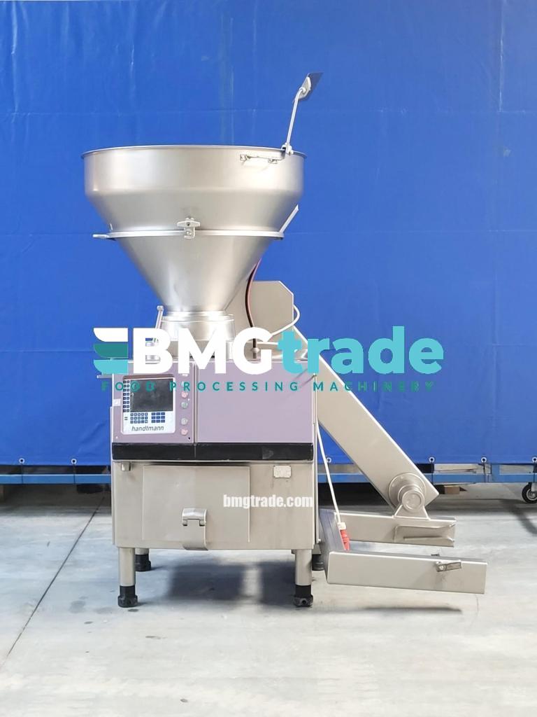 Handtmann-VF300B-with-loader-33