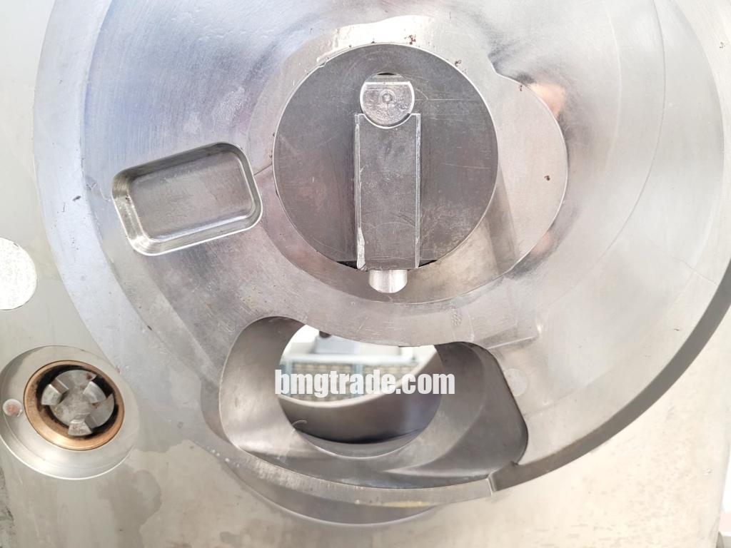 Handtmann-VF80-vacuum-stuffer-4