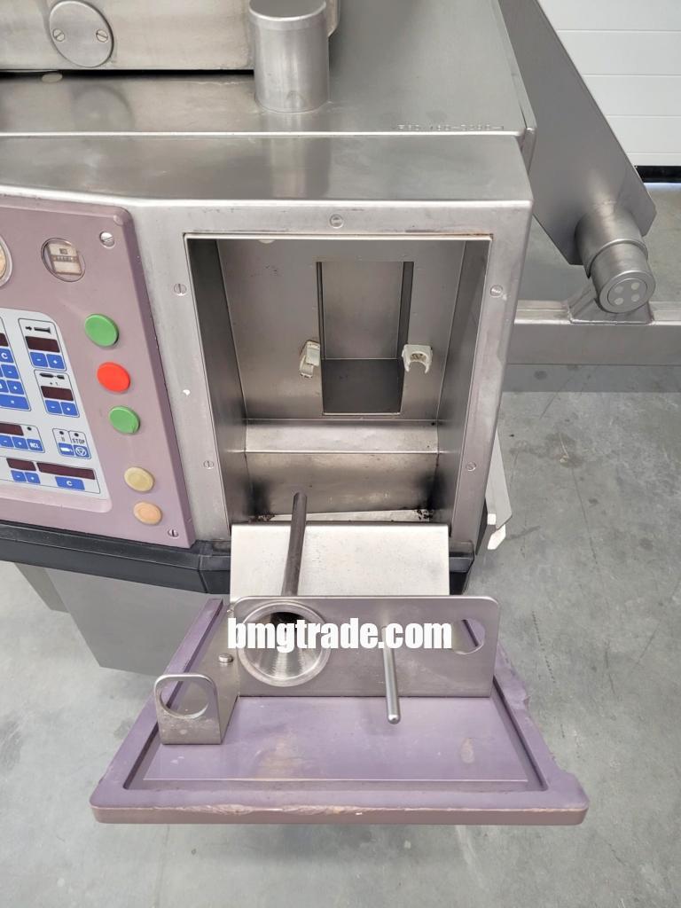 Handtmann-VF80-vacuum-stuffer-7