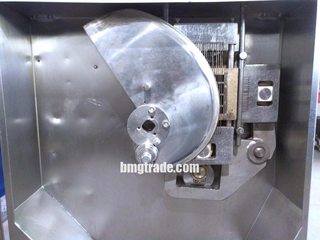Holac-AUT-30-dicer-1