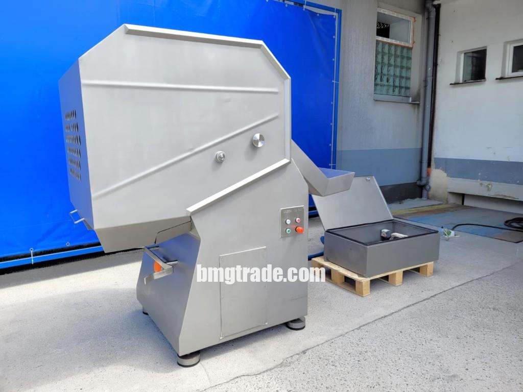 Laska-GS640-frozen-blocks-guillotine-12