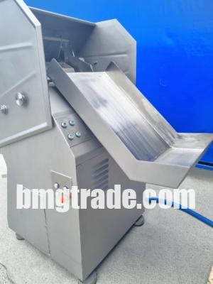 Laska-GS640-frozen-blocks-guillotine-4
