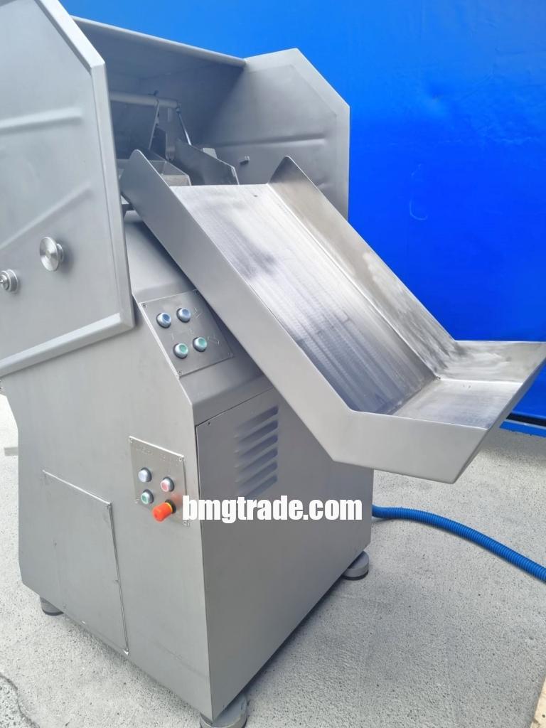 Laska-GS640-frozen-blocks-guillotine-4