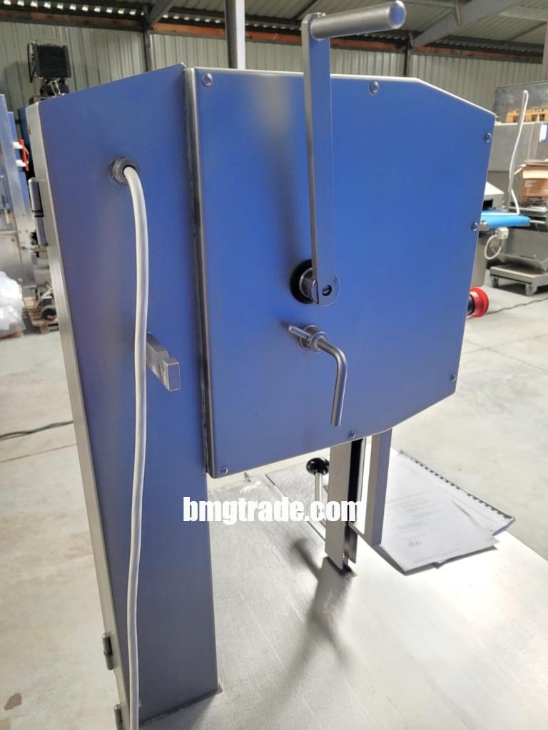 Mado-Selekta-2-band-saw-4
