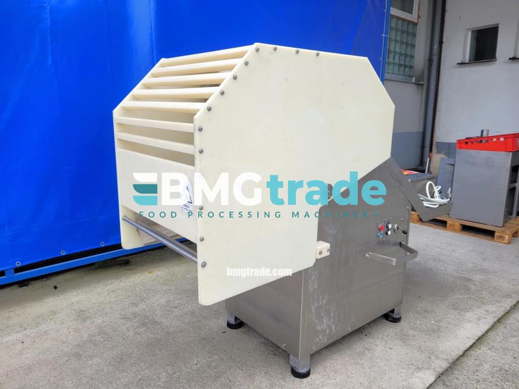 Magurit-frozen-block-guillotine-9