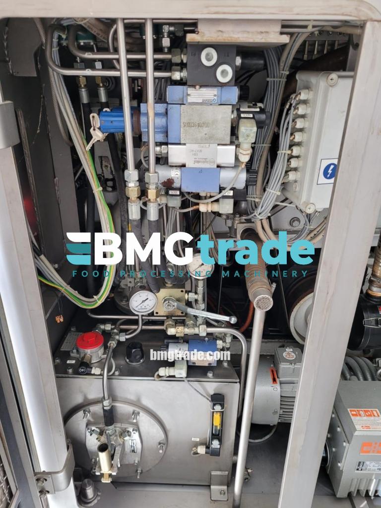 Metalbud-Nowicki-KN-200V-vacuum-bowl-cutter-1