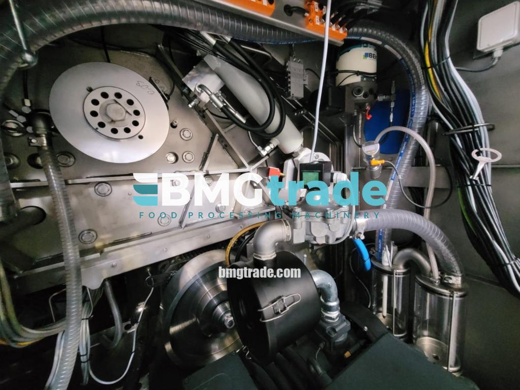 Nowicki-Typhoon-200V-11