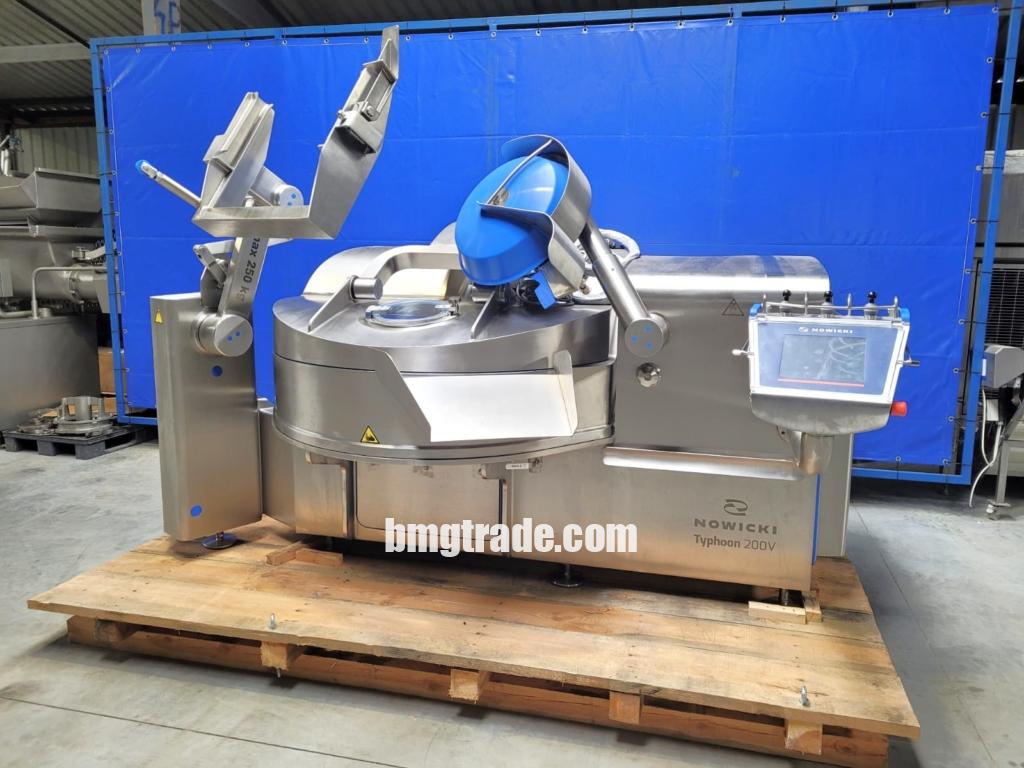 Nowicki-Typhoon-200V-8