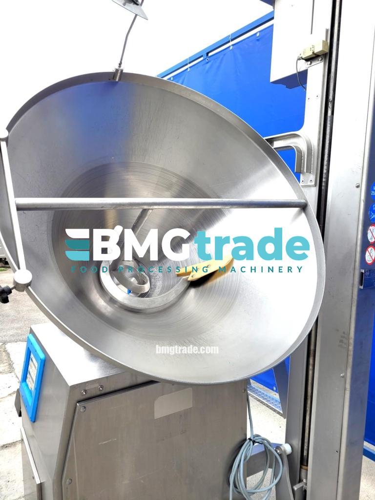 Rex-RVF200-loading-10