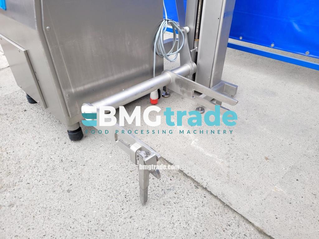 Rex-RVF200-loading-17