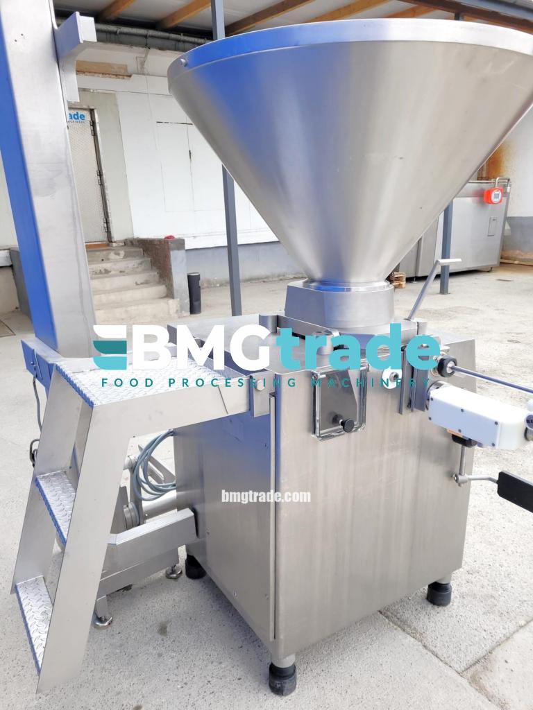 Rex-RVF200-loading-18