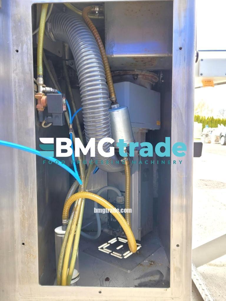 Rex-RVF200-loading-19