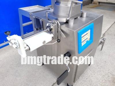 Rex-RVF200-loading-5