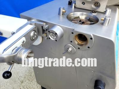 Rex-RVF327-vacuum-filler-1