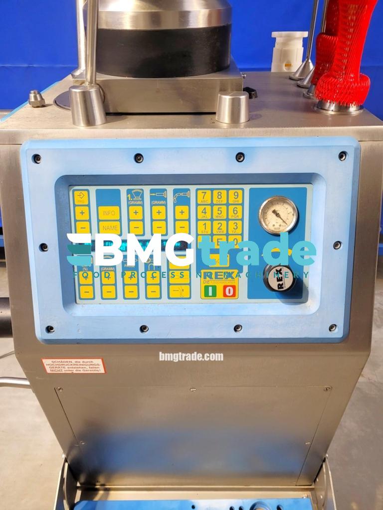 Rex-RVF50-vacuum-filler-7