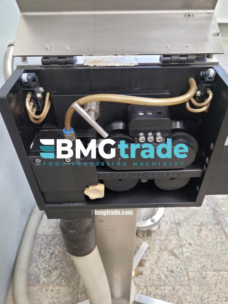 Shalomat-sausage-peeler-7