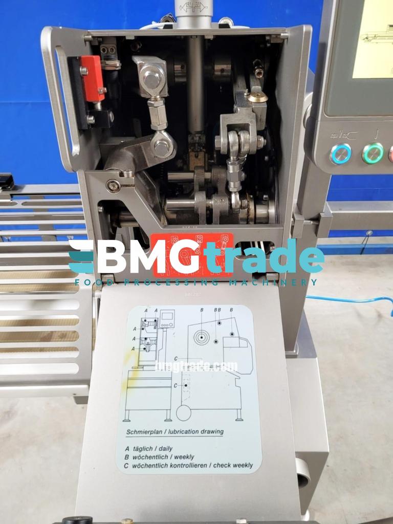 TipperTie-TT1815-automatic-clipper-17