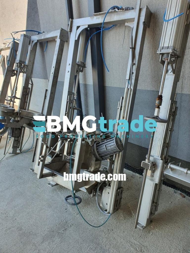 bmgtrade-meyn-cut-up-line-6000-birds-per-hour-9-1-rotated-4