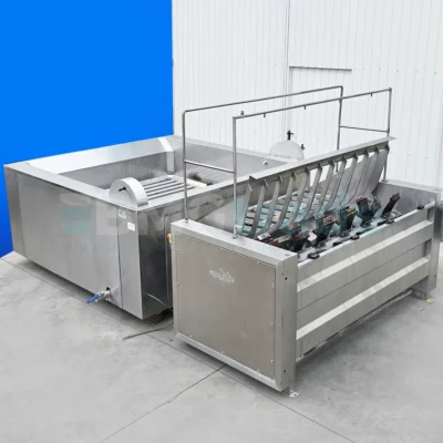 Gantry dehairer and immersion scalder with ejection NIRO-TECH