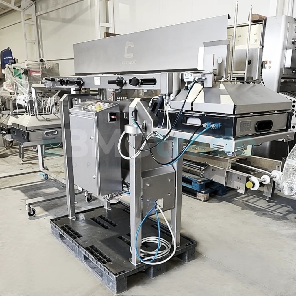 Automatic Tray Dispensing Line CLEANLINE BUFFER 2000 + ANYTRAY CL FLATSKIN DENESTER
