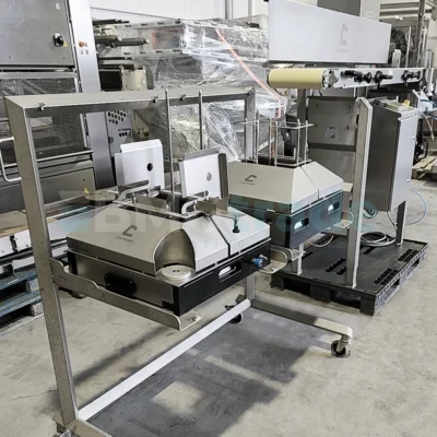 Automatic Tray Dispensing Line CLEANLINE BUFFER 2000 + ANYTRAY CL FLATSKIN DENESTER