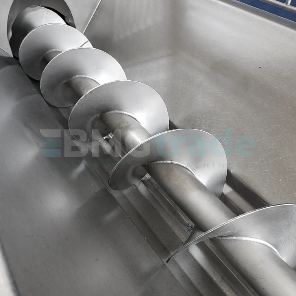 CARNITECH hopper and screw conveyor