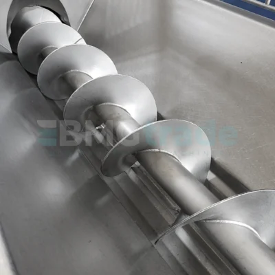 CARNITECH hopper and screw conveyor